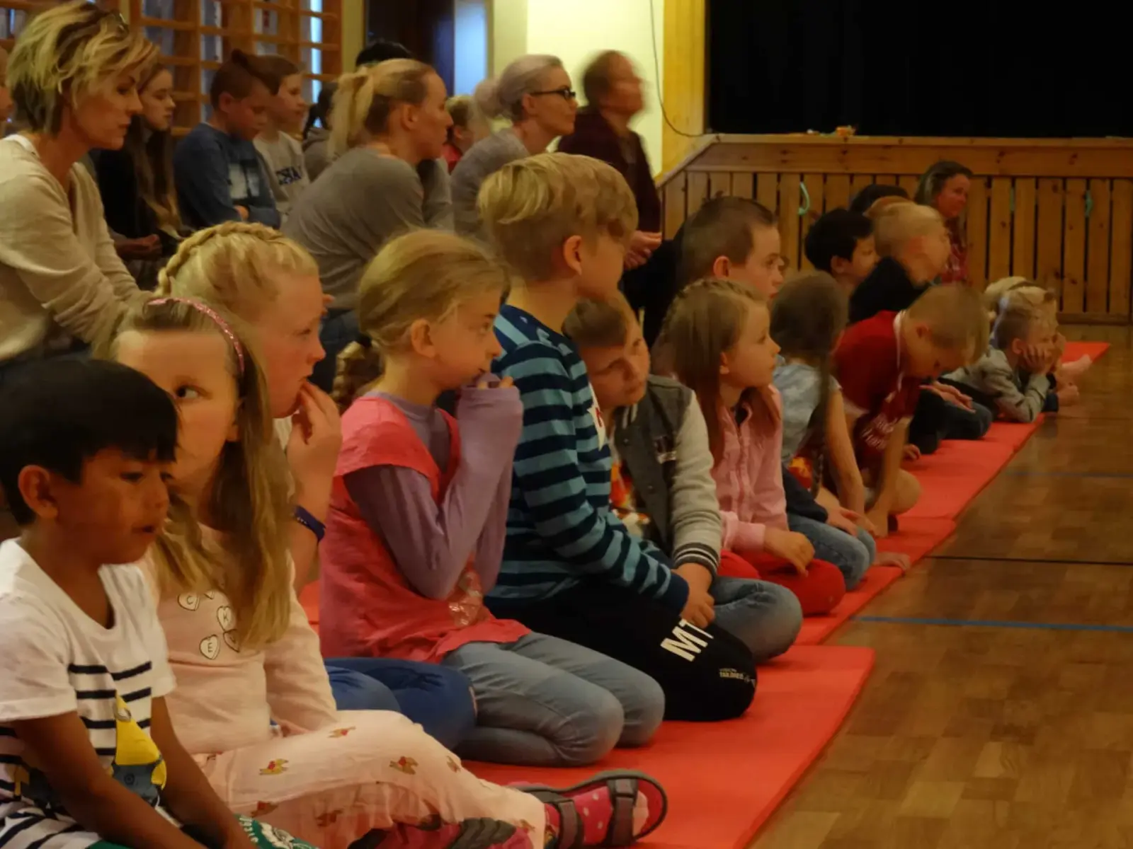 Hildre Montessoriskule – skulebygningen sett utanfrå